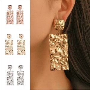 🌹✅Trendy Geometric Gold Metal Statement Earrings.